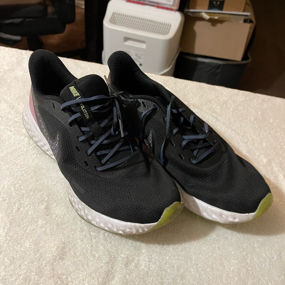 Nike multi color shoe